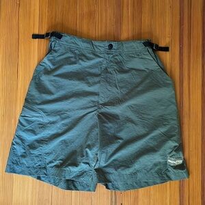 REI Cargo Sahara shorts 100% quick dry nylon for active sports